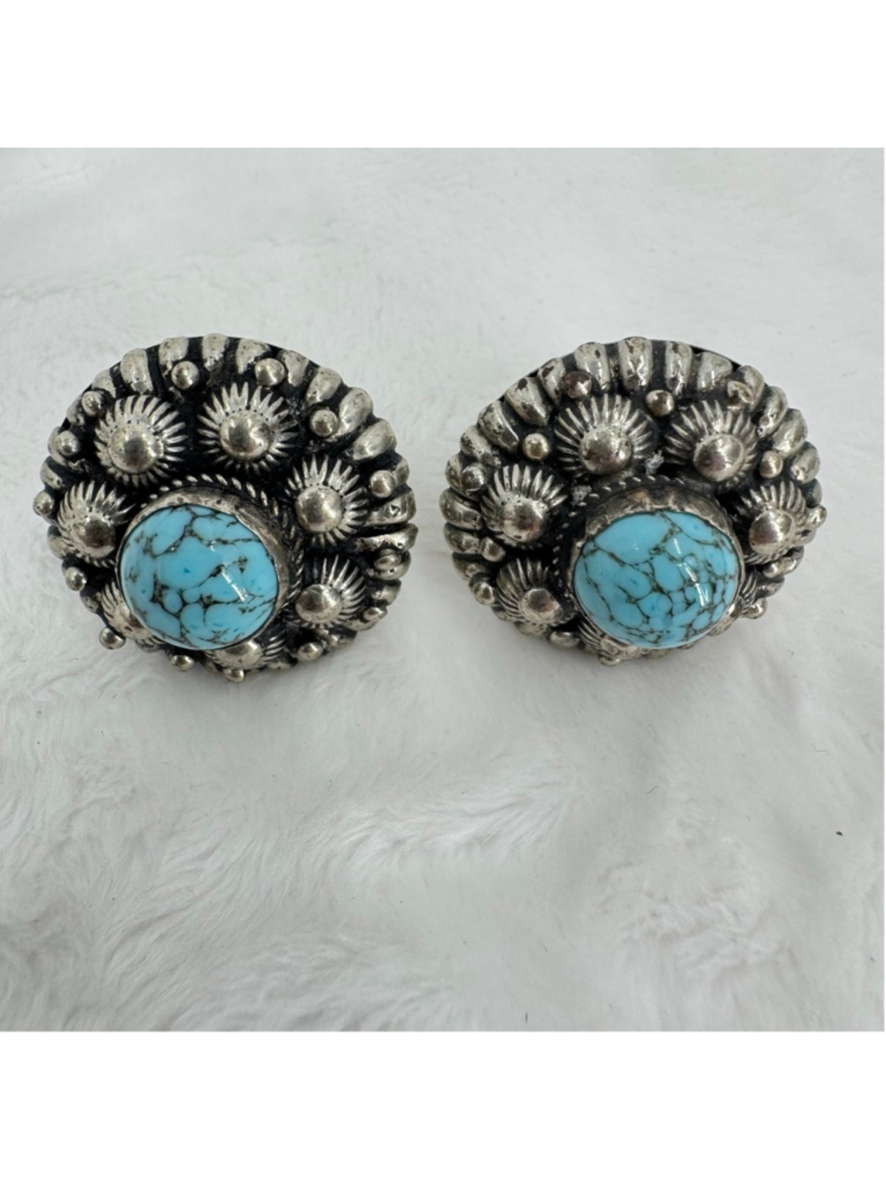 Vintage Clip On Earrings Alpaca Silver Metal & Turquoise Southwestern Western - Picture 2 of 6